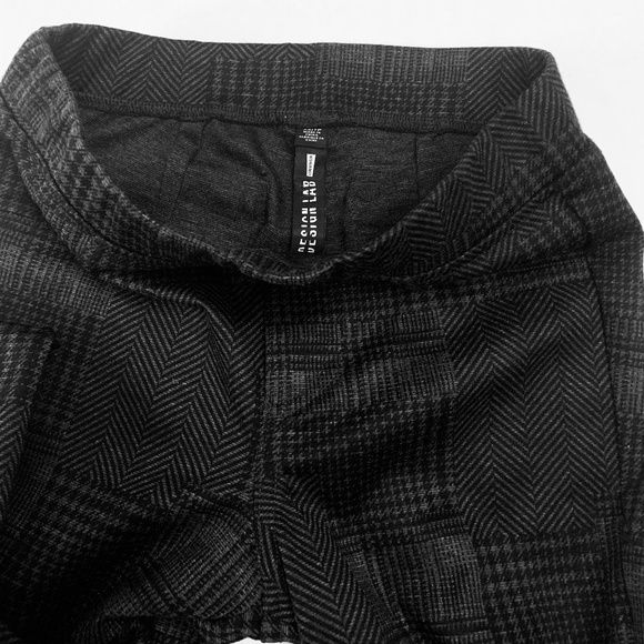 2 NEW Pairs Design Lab XS/TP legging pants - Picture 8 of 8